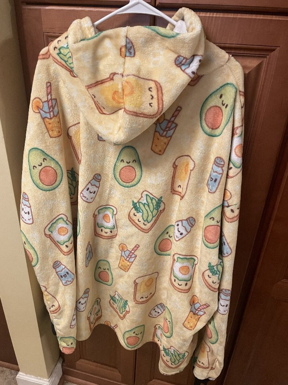 Oversized avocado & toast robe